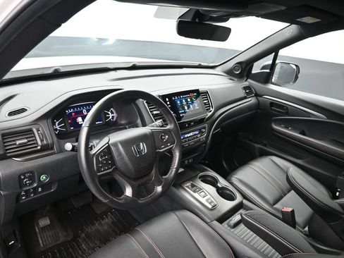 Used 2023 Honda Passport TrailSport image 12