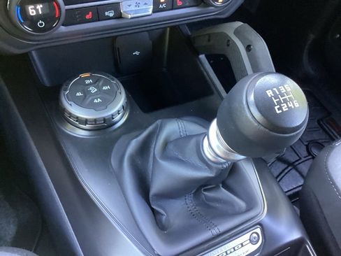 Used 2024 Ford Bronco Big Bend AWD/4WD image 3
