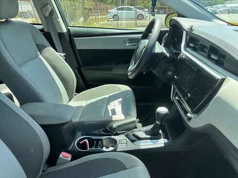 Used 2019 Toyota Corolla LE FWD image 18