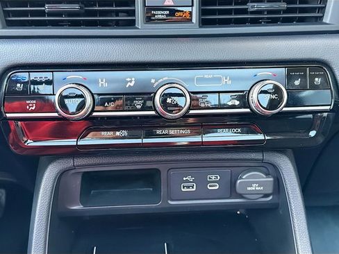 Used 2023 Honda Pilot Elite image 39