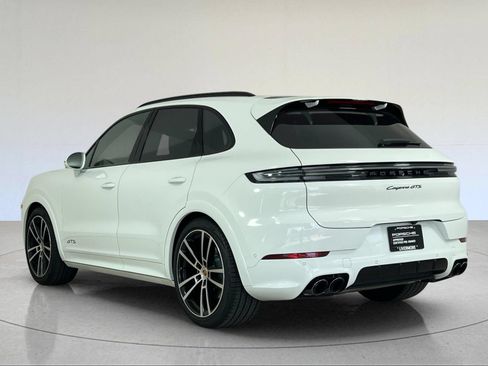 Certified 2026 Porsche Cayenne GTS AWD/4WD image 3