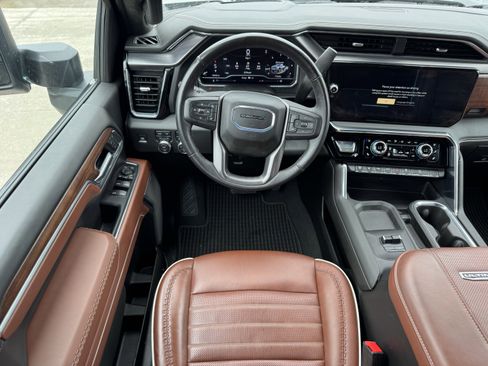 Used 2025 GMC Sierra 2500 Denali Ultimate w/ Max Trailering Package AWD/4WD image 14