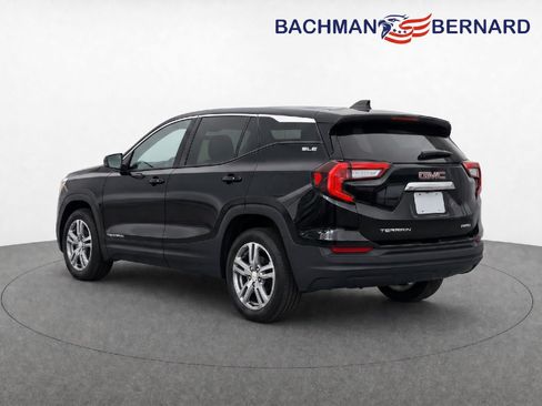 Used 2024 GMC Terrain SLE AWD/4WD image 5