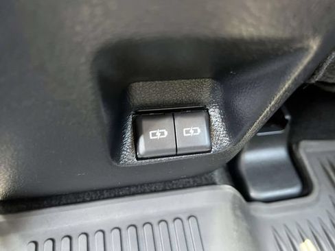 Used 2023 Toyota 4Runner TRD Off-Road Premium w/ Off Road Premium Plus Package AWD/4WD image 14