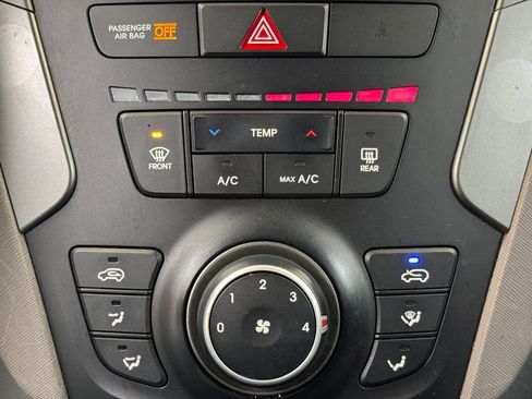 Used 2018 Hyundai Santa Fe Sport image 38