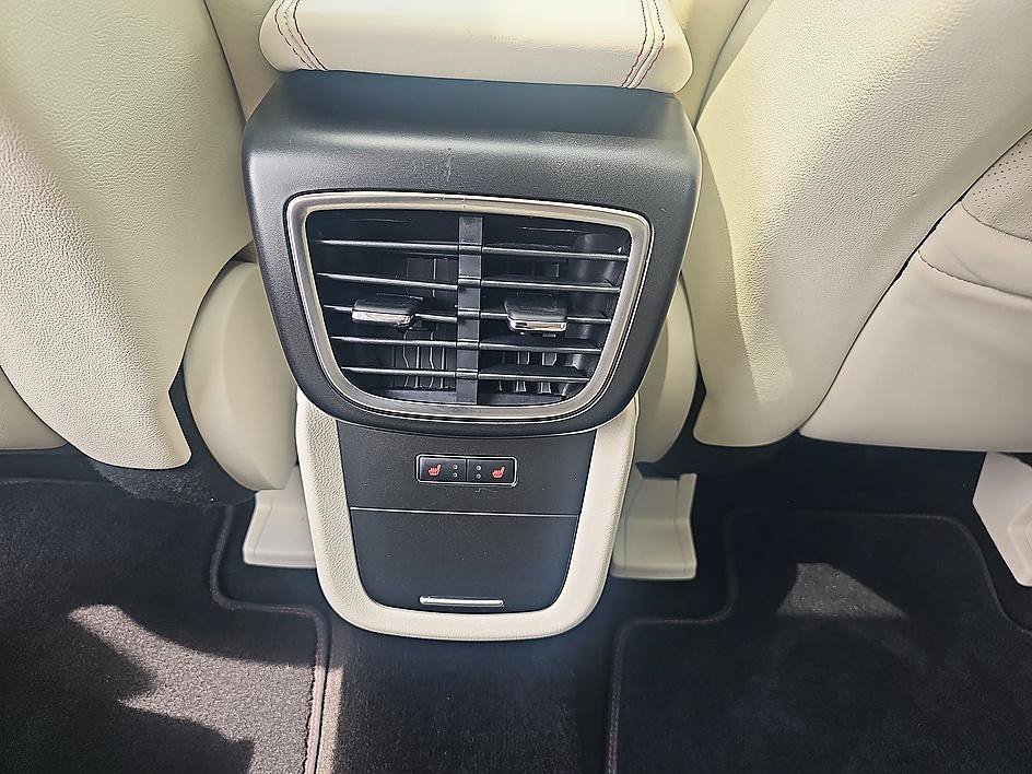 Used 2017 Lincoln MKX Black Label w/ Driver Assistance Package FWD image 29