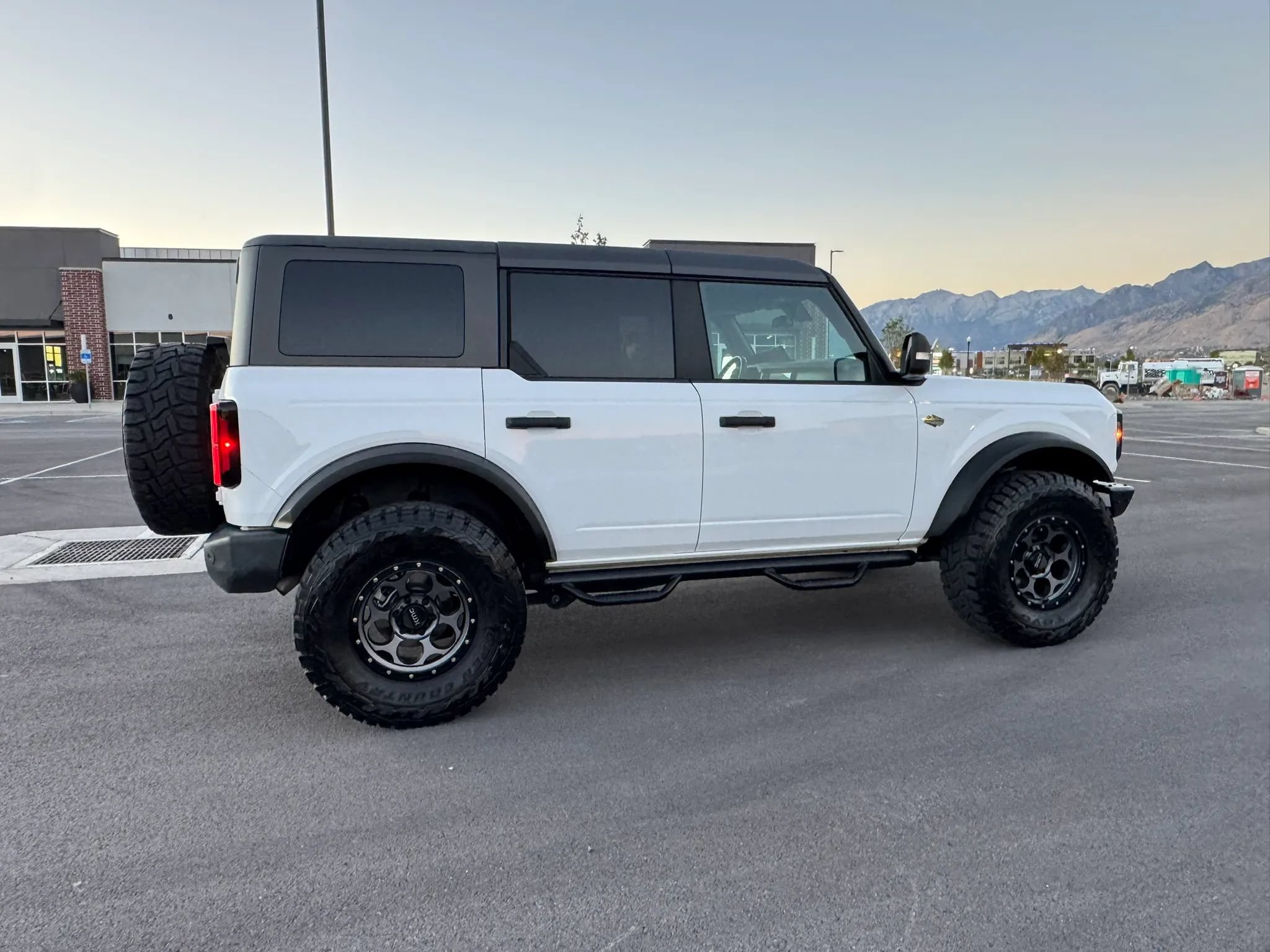 Used 2023 Ford Bronco Wildtrak AWD/4WD image 8