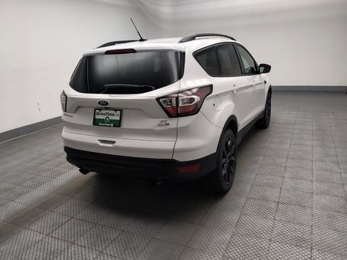 Used 2017 Ford Escape SE w/ Equipment Group 201A AWD/4WD image 9