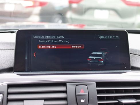 Used 2018 BMW M4 Coupe RWD image 30