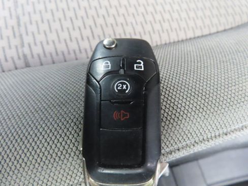 Used 2019 Ford F250 XLT w/ XLT Premium Package AWD/4WD image 55