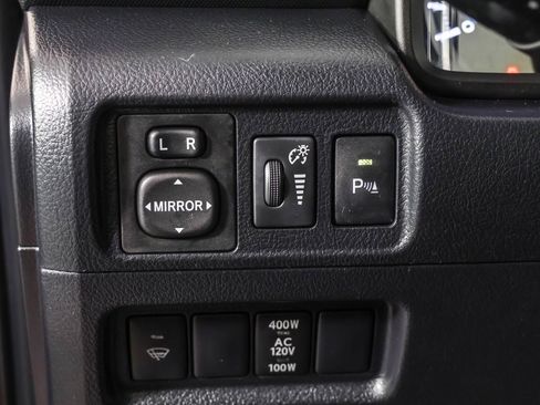 Used 2018 Toyota 4Runner Limited image 22