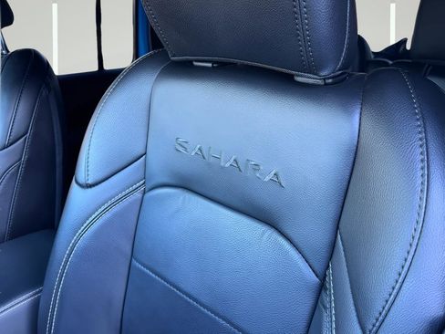 Used 2021 Jeep Wrangler Unlimited Sahara image 28