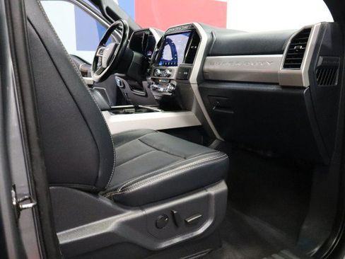 Used 2022 Ford F250 Lariat w/ Lariat Ultimate Package AWD/4WD image 59