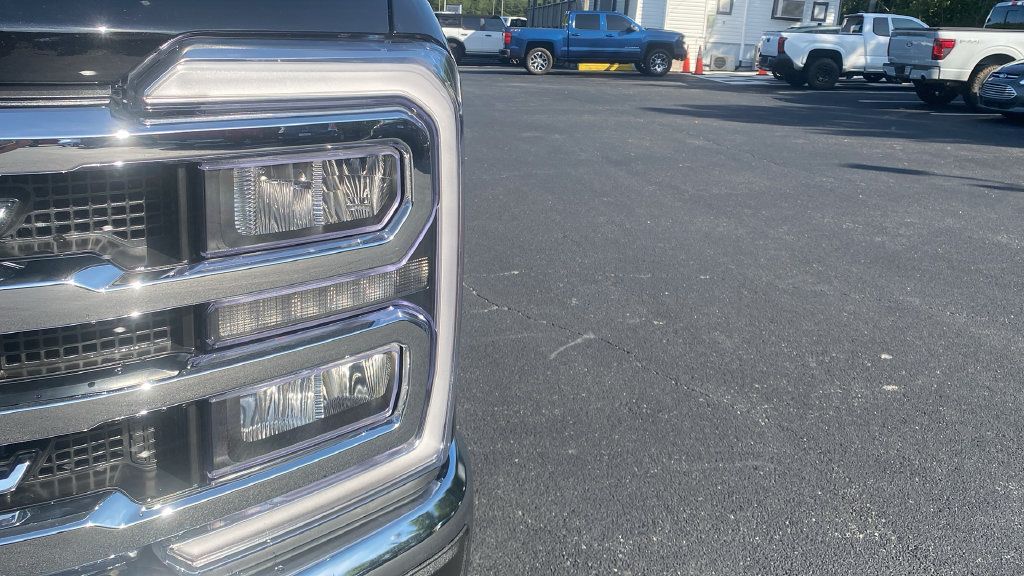New 2027 Ford F250 Lariat w/ Lariat Premium Package AWD/4WD image 9