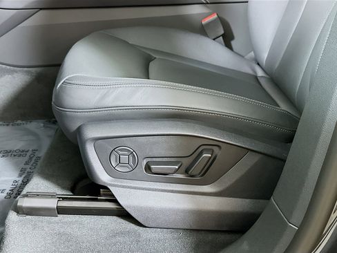 New 2026 Audi Q8 Premium Plus image 20