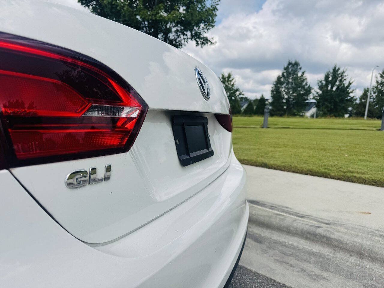 Used 2013 Volkswagen Jetta GLI Autobahn FWD image 7