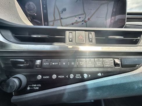 Used 2019 Lexus ES 350 w/ Premium Package FWD image 19