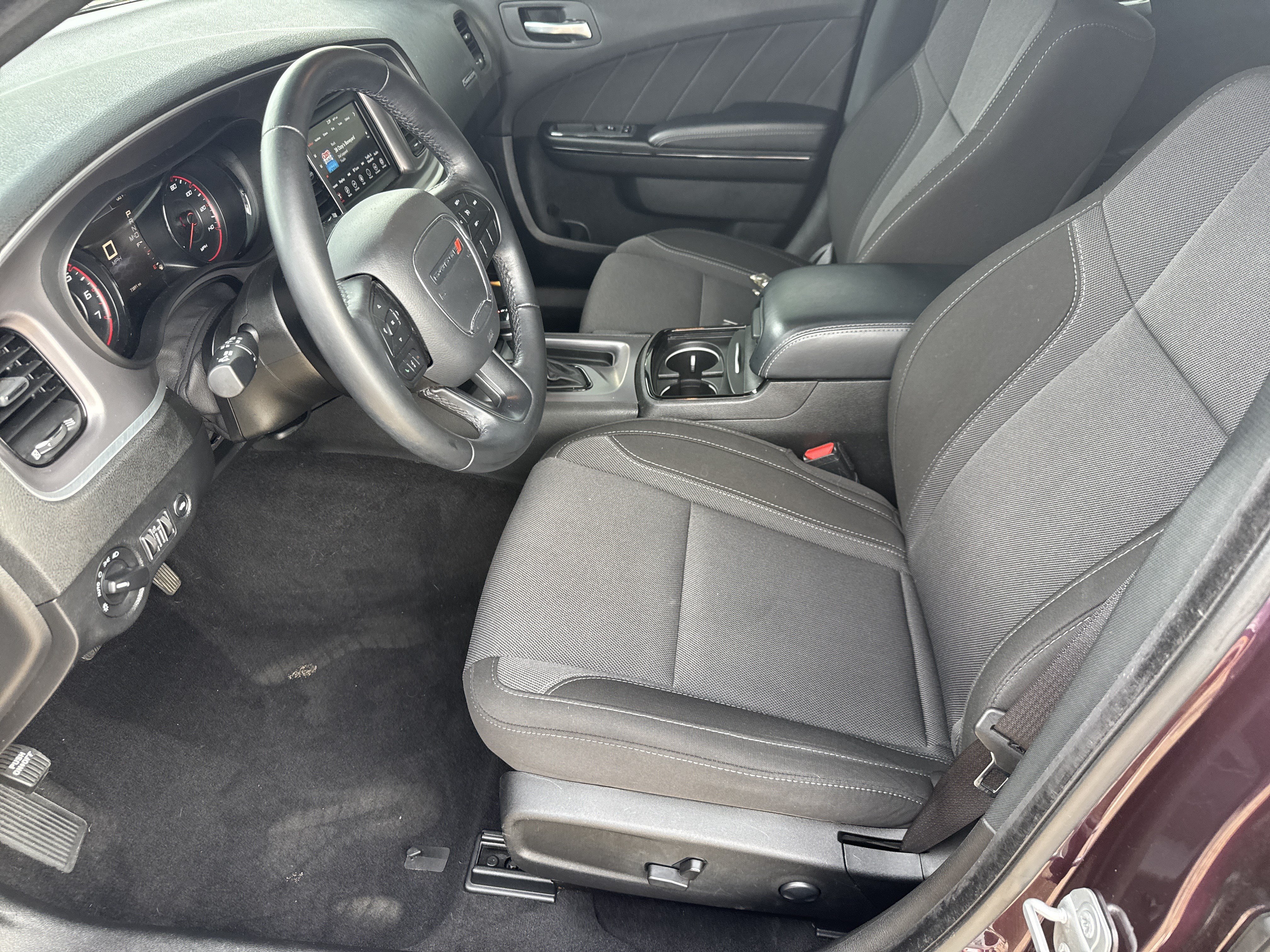 Used 2022 Dodge Charger SXT w/ Blacktop Package RWD image 5