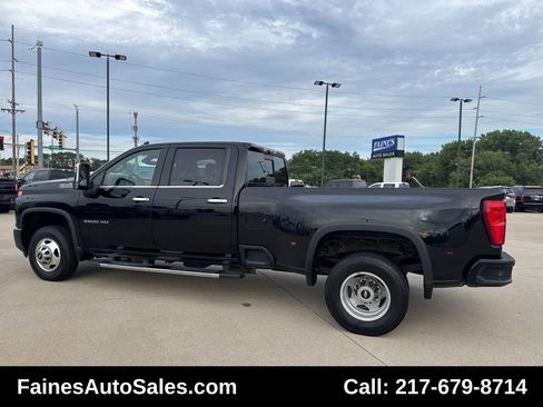 Used 2020 Chevrolet Silverado 3500 High Country image 14