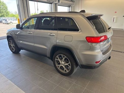 Used 2019 Jeep Grand Cherokee Limited w/ Trailer Tow Group IV AWD/4WD image 4