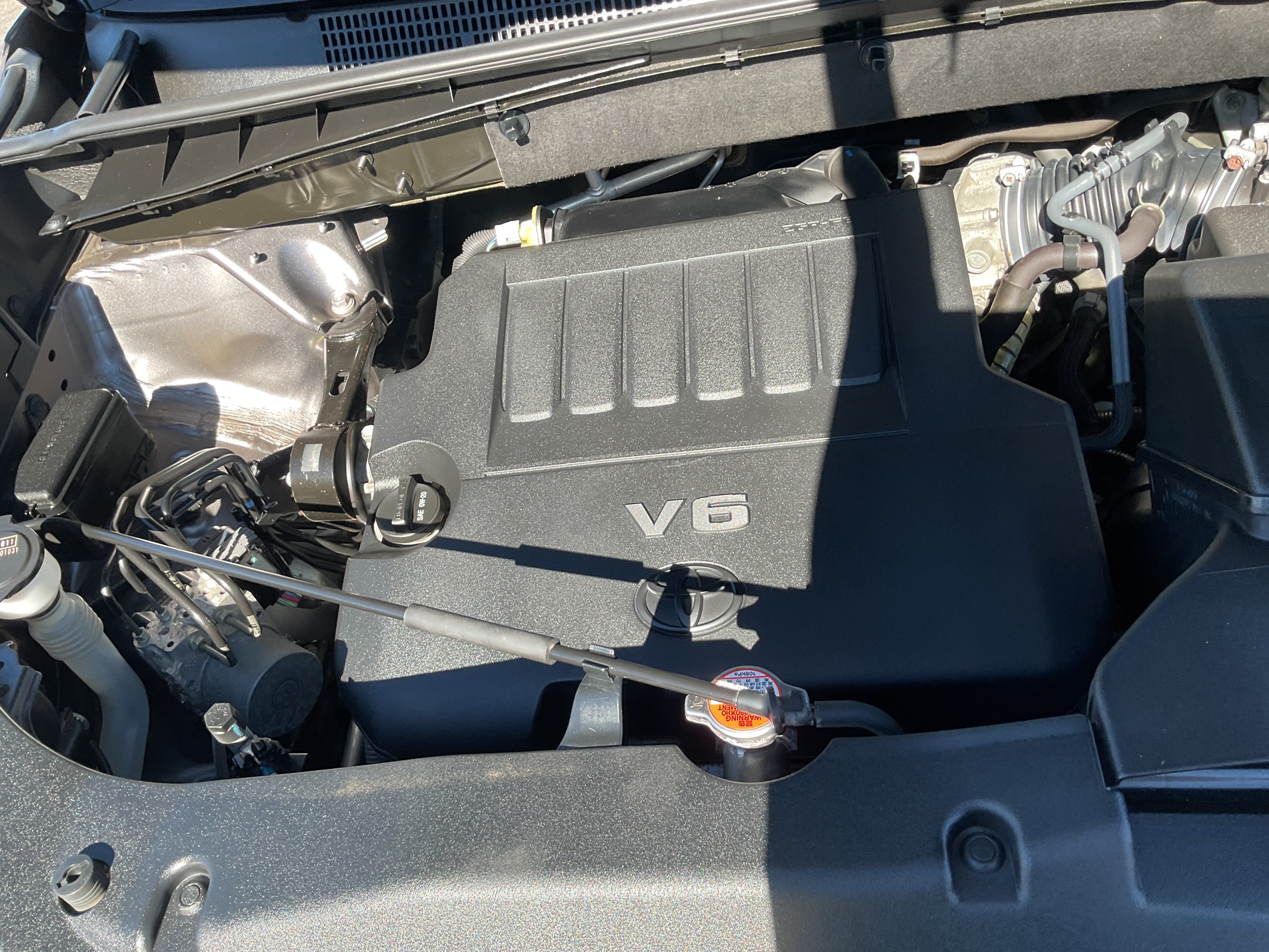Used 2016 Toyota Highlander LE AWD/4WD image 16