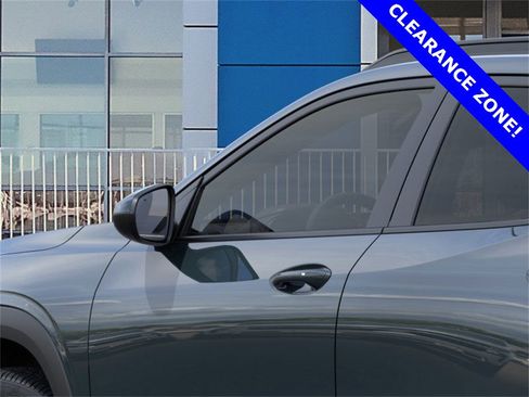 New 2025 Chevrolet Trax LT w/ Driver Confidence Package image 12
