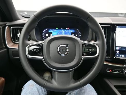 Used 2023 Volvo XC60 B5 Plus w/ Protection Package Premier image 23