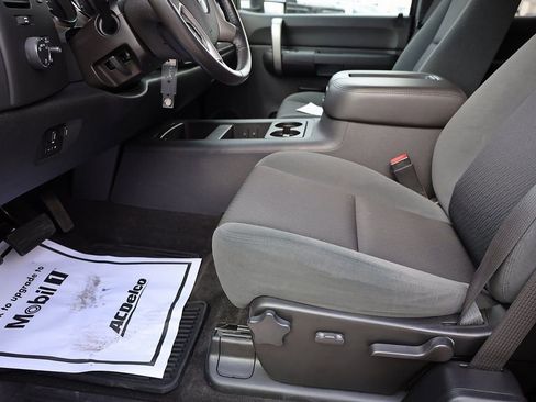 Used 2009 Chevrolet Silverado 2500 W/T AWD/4WD image 11