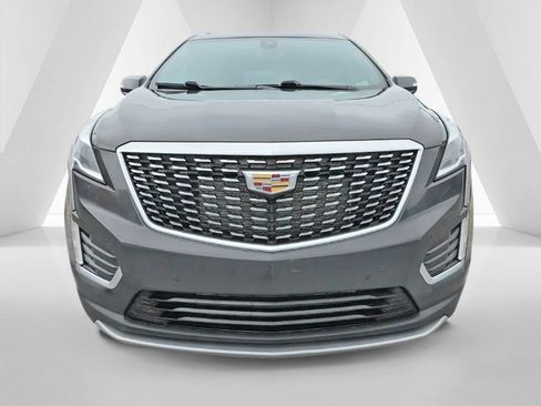Used 2020 Cadillac XT5 Premium Luxury AWD/4WD image 2