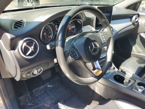 Used 2018 Mercedes-Benz CLA 250 4MATIC image 17
