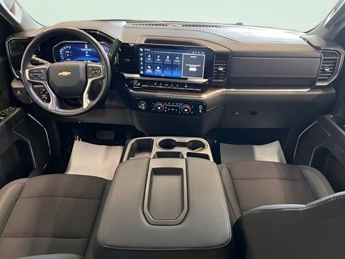 Used 2024 Chevrolet Silverado 1500 LT image 18