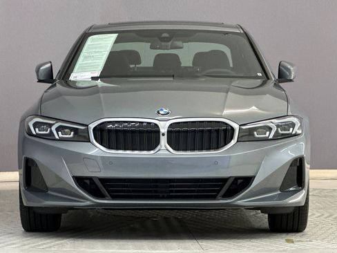Used 2025 BMW 330i Sedan w/ Premium Package RWD image 5