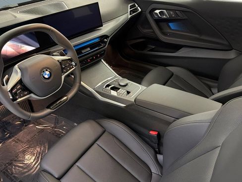 Used 2025 BMW 230i Coupe w/ Convenience Package RWD image 4