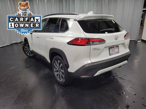 Used 2023 Toyota Corolla Cross XLE AWD/4WD image 6