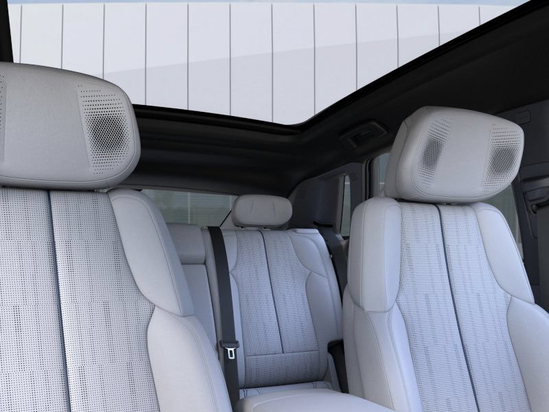 New 2026 Cadillac Lyriq Premium Luxury AWD/4WD image 24