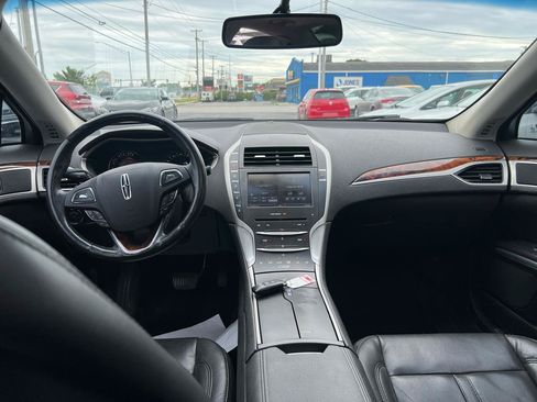 Used 2013 Lincoln MKZ FWD image 18