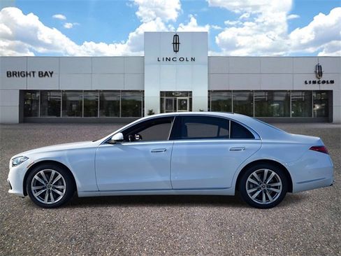 Used 2025 Mercedes-Benz S 580 4MATIC Sedan image 3
