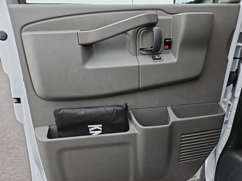 New 2025 Chevrolet Express 3500 w/ Power Convenience Package image 19