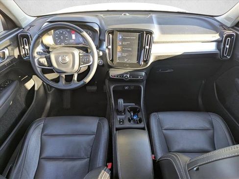 Used 2019 Volvo XC40 T5 Momentum AWD/4WD image 18