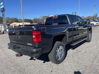 Used 2018 Chevrolet Silverado 2500 High Country video 3