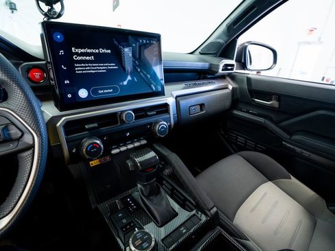 Used 2024 Toyota Tacoma TRD Off-Road image 44