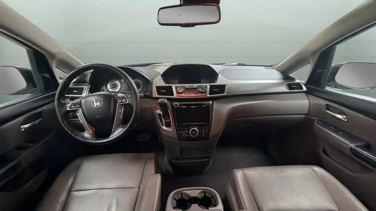 Used 2015 Honda Odyssey Touring Elite image 9