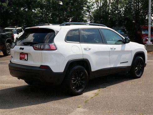 Used 2023 Jeep Cherokee Altitude Lux image 7