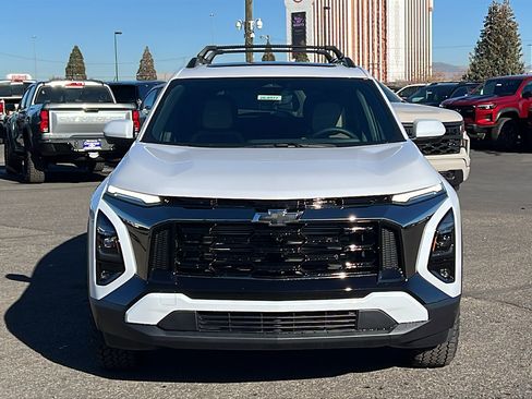 New 2026 Chevrolet Equinox ACTIV w/ Convenience Package III image 2