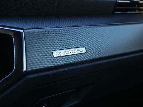 New 2025 Audi Q3 2.0T Premium image 25