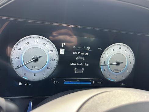New 2026 Hyundai Elantra Limited FWD image 13