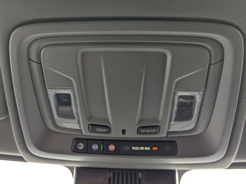 Used 2025 Chevrolet Silverado 1500 LT AWD/4WD image 28