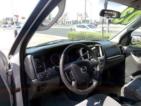 Used 2003 MAZDA Tribute LX image 18