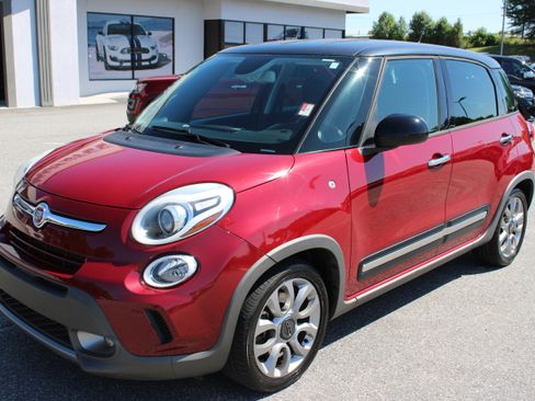 Used 2015 FIAT 500L Trekking FWD image 2