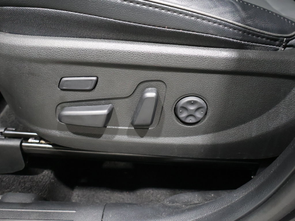 Used 2023 Hyundai Santa Fe Limited AWD/4WD image 10